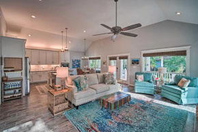 Quiet Fishermans House with Hot Tub and Tropical Bar!